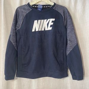 Nike Boys XL athletic sweatshirt. Navy Long Sleeve. Crew Neck. Kangaroo pouch